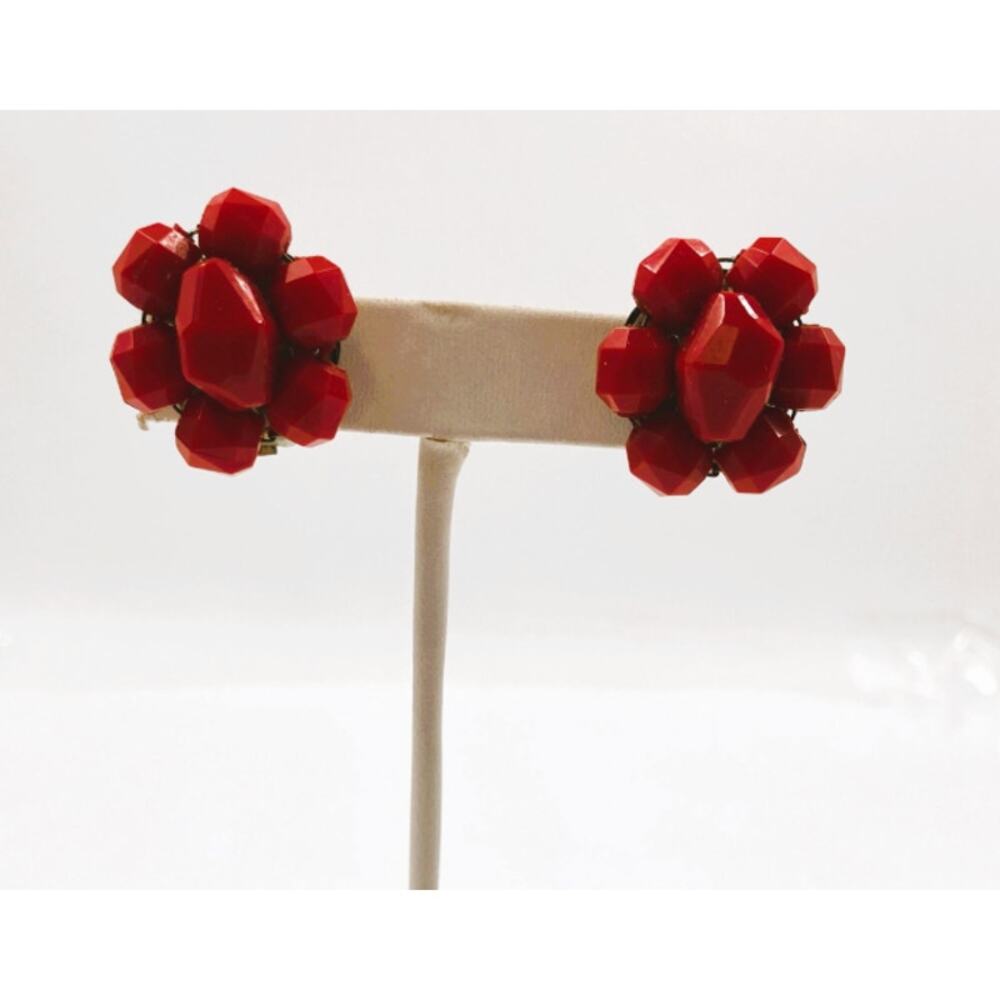 1950s Signed West Germany Red Glass Cluster Clip-On Earrings - Picture 4 of 4